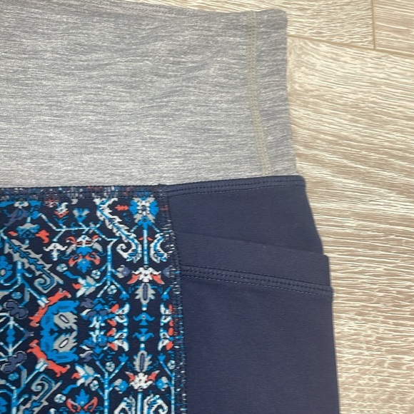 NWOT Athleta High Rise Chaturanga Tight Leggings Tapestry S - Picture 12 of 16